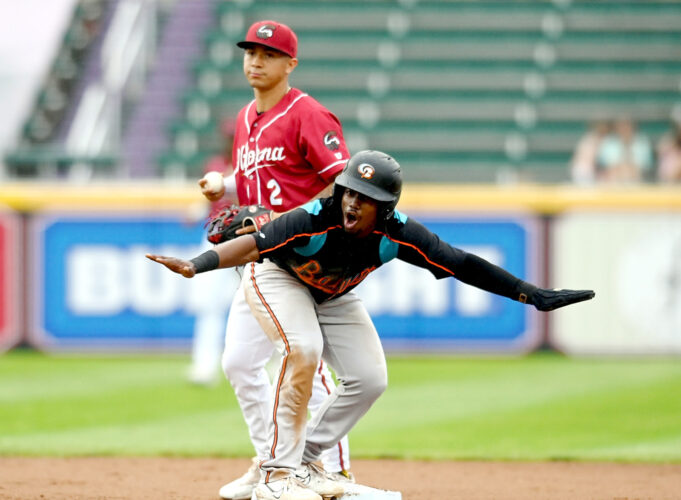 Curve score late runs but not enough for victory